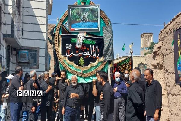 مراسم ظهر عاشورا در حسینیه شهر بافران