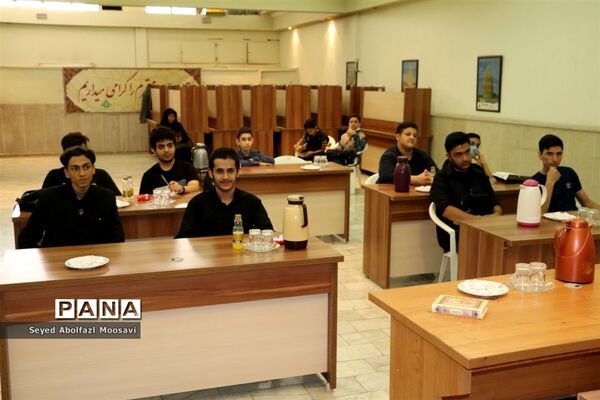 دومین جلسه  یازدهمین دوره مجلس دانش‌آموزی ناحیه 3 مشهد