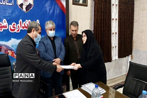 نشست صمیمی فرماندار شهرستان مینودشت با اصحاب رسانه به مناسبت روز خبرنگار