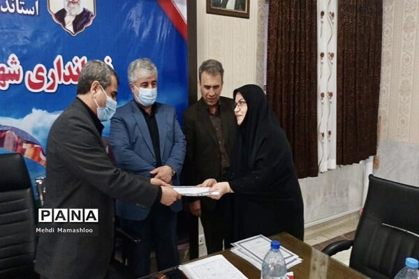نشست صمیمی فرماندار شهرستان مینودشت با اصحاب رسانه به مناسبت روز خبرنگار