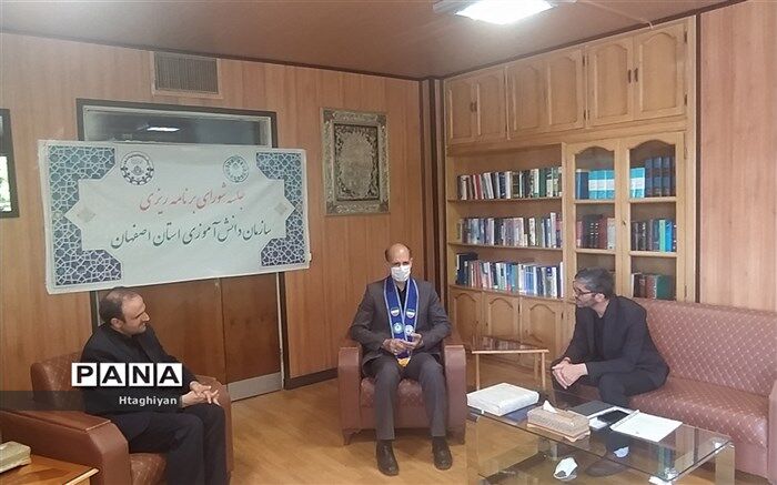 اعتماد به نواجوانان و جوانان شرط رسیدن به شعار پیشتازان گام دوم انقلاب، پیشگامان تمدن نوین اسلامی‌