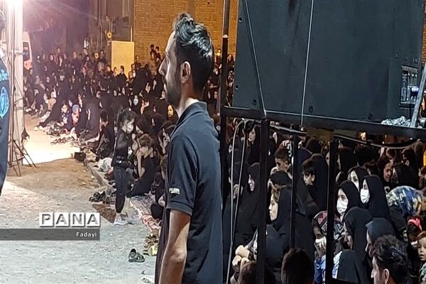 آیین سنتی خاکسپاری نمادین شهدای کربلا در اردستان