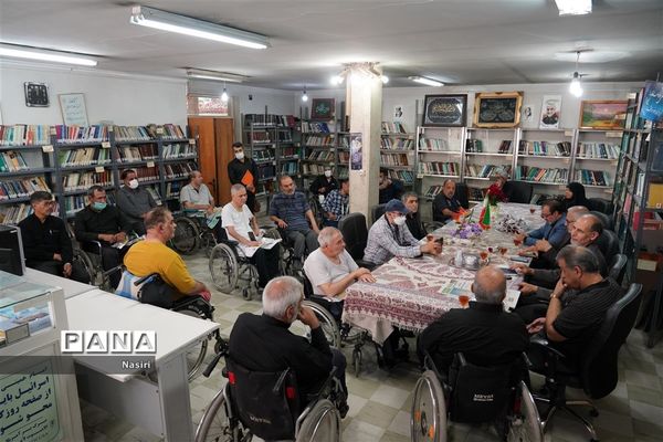 دیدار مدیرکل آموزش و پرورش اصفهان از جانبازان هشت سال دفاع مقدس در آسایشگاه شهید مطهری