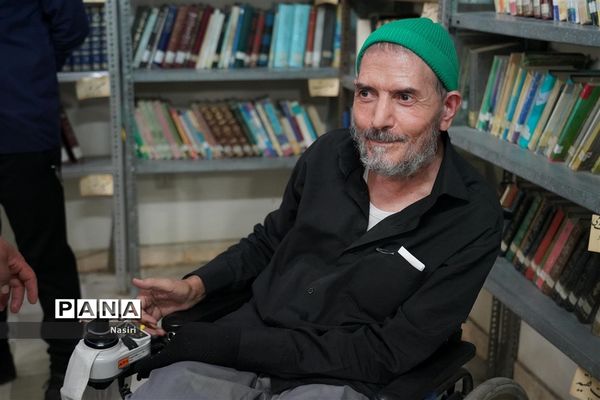 دیدار مدیرکل آموزش و پرورش اصفهان از جانبازان هشت سال دفاع مقدس در آسایشگاه شهید مطهری