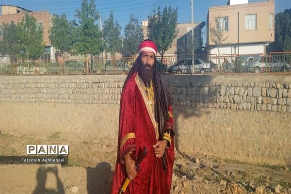 برگزاری نمایش آیینی «یک بیابان بی‌کسی» و حرکت نمادین قافله امام حسین (ع) در شهرستان بن