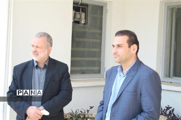 بازدید وزیر اقتصاد از شرکت نکاچوب میاندورود
