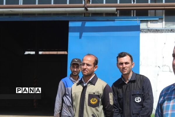 بازدید وزیر اقتصاد از شرکت نکاچوب میاندورود