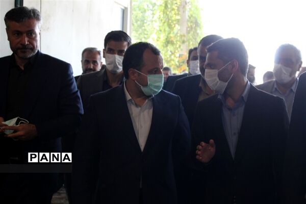 بازدید وزیر اقتصاد از شرکت نکاچوب میاندورود