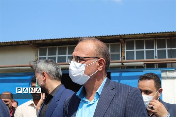 بازدید وزیر اقتصاد از شرکت نکاچوب میاندورود