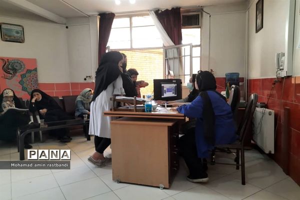 حضور پذیرفته‌شدگان کنکور ۱۴۰۱ در پایگاه‌های انتخاب رشته منطقه ۱۳