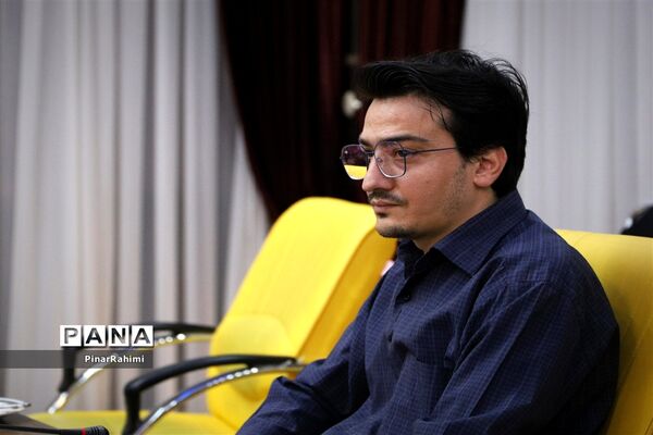 نشست هم‌اندیشی  مدیرکل آموزش و پرورش با اصحاب رسانه
