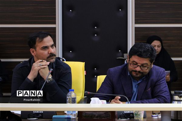 نشست هم‌اندیشی  مدیرکل آموزش و پرورش با اصحاب رسانه