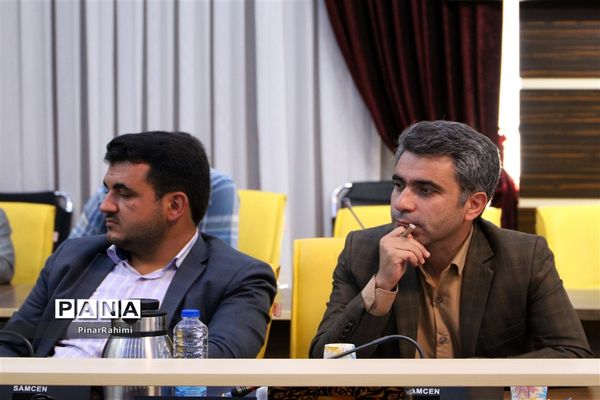 نشست هم‌اندیشی  مدیرکل آموزش و پرورش با اصحاب رسانه