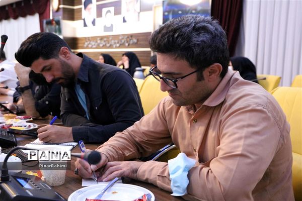 نشست هم‌اندیشی  مدیرکل آموزش و پرورش با اصحاب رسانه