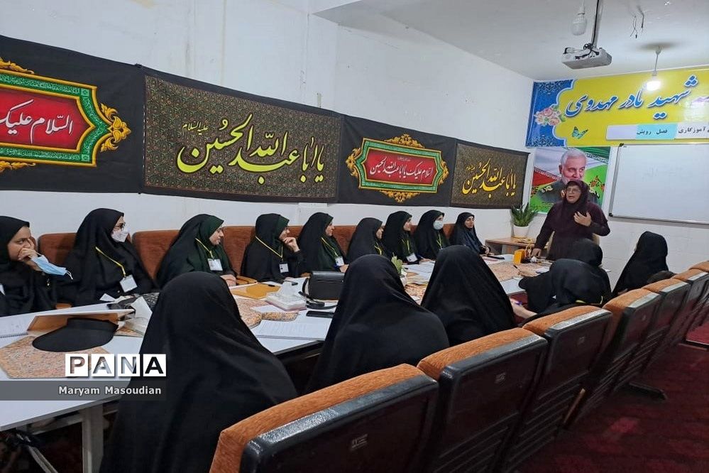 اولین دوره جامع آموزگاری فصل رویش در دشتستان