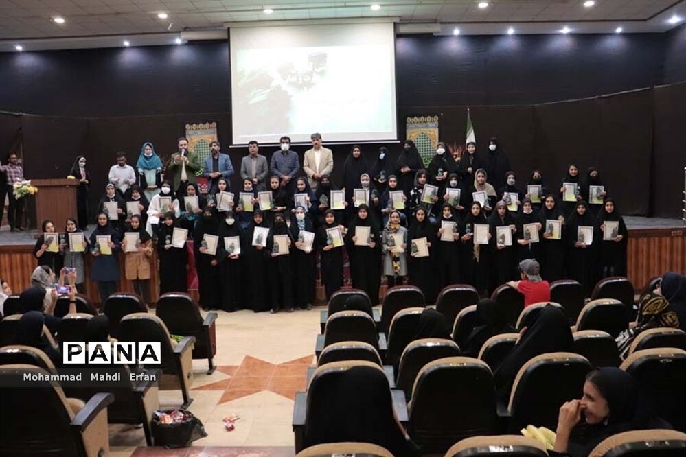 آیین تجلیل از برگزیدگان مسابقات فرهنگی هنری در آباده