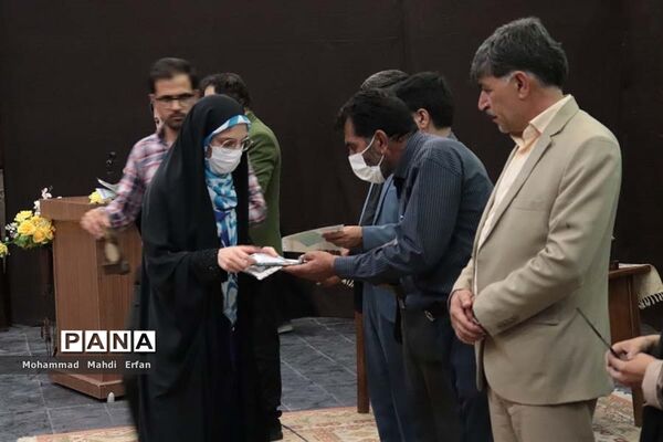 آیین تجلیل از برگزیدگان مسابقات فرهنگی هنری در آباده