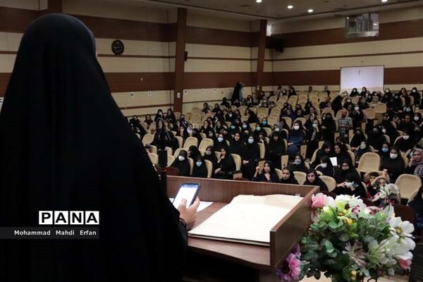 آیین تجلیل از برگزیدگان مسابقات فرهنگی هنری در آباده
