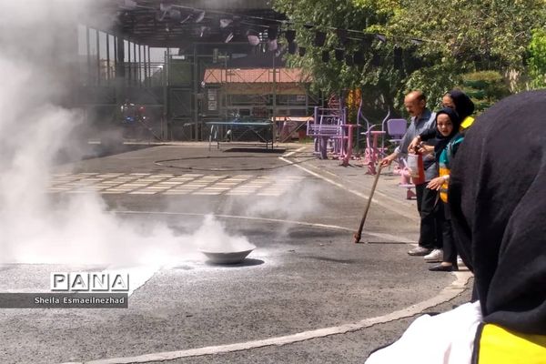 آموزش گروه دوام دانش‌آموزان منطقه۱۷