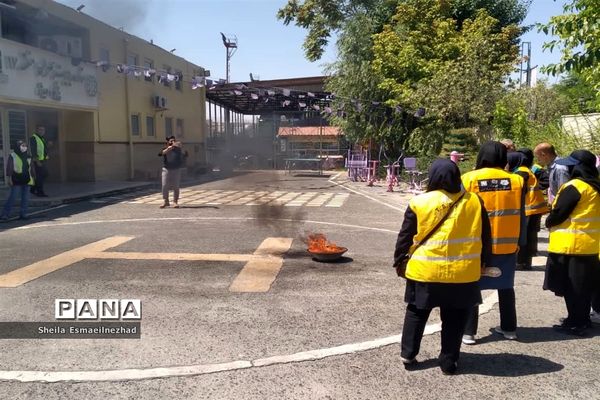 آموزش گروه دوام دانش‌آموزان منطقه۱۷