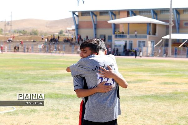 مسابقات دو و میدانی دانش‌آموزی در مرحله کشوری