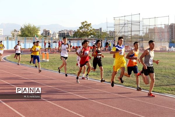 مسابقات دو و میدانی دانش‌آموزی در مرحله کشوری