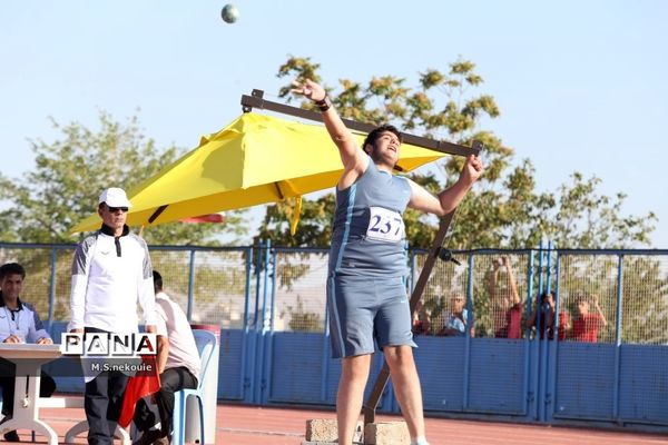 مسابقات دو و میدانی دانش‌آموزی در مرحله کشوری