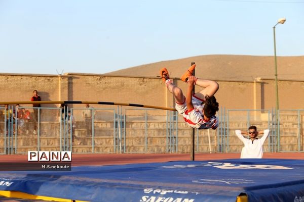 مسابقات دو و میدانی دانش‌آموزی در مرحله کشوری