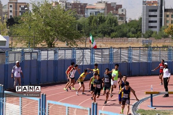مسابقات دو و میدانی دانش‌آموزی در مرحله کشوری