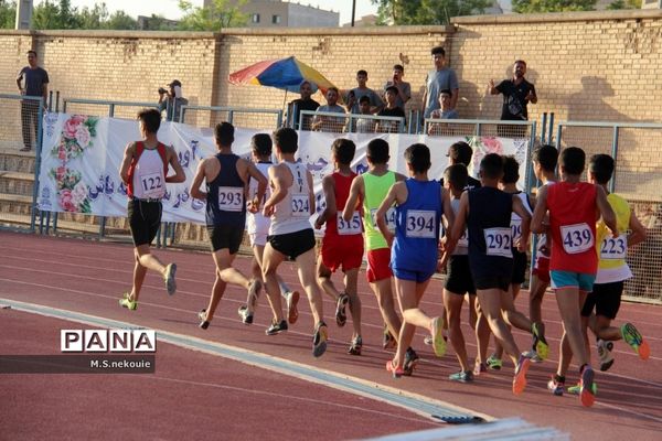 مسابقات دو و میدانی دانش‌آموزی در مرحله کشوری