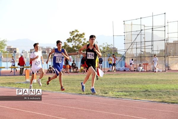مسابقات دو و میدانی دانش‌آموزی در مرحله کشوری