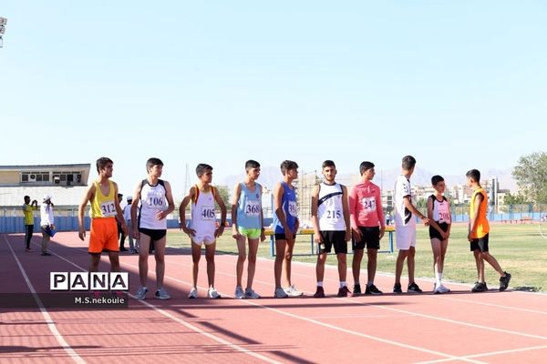 مسابقات دو و میدانی دانش‌آموزی در مرحله کشوری