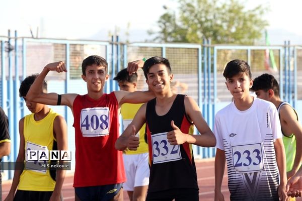 مسابقات دو و میدانی دانش‌آموزی در مرحله کشوری