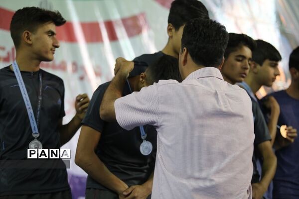 مراسم اختتامیه و اهدای مدال برگزیدگان دو و میدانی کشور