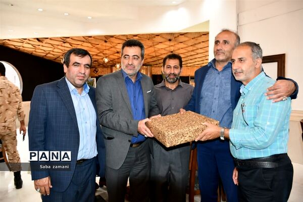 همایش تجلیل از آزادگان در محمودآباد