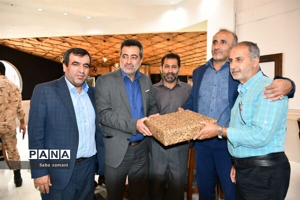 همایش تجلیل از آزادگان در محمودآباد