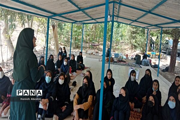 برگزاری اردوی دانش‌آموزان عضو سازمان دانش‌آموزی در ناحیه 3 شیراز