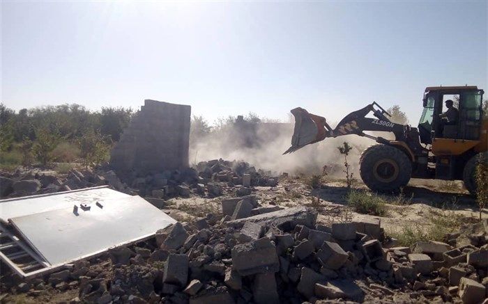 قلع‌و قمع مرتکبین فعل غیر‌مجاز در اراضی روستایی شهرستان گلبهار انجام شد