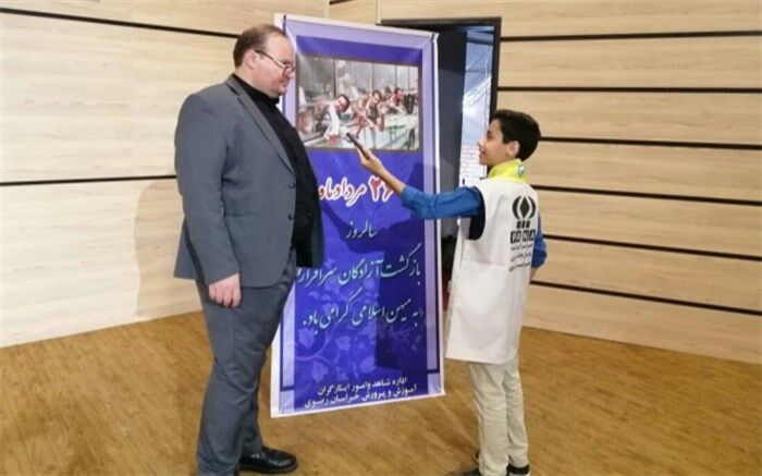 تجلیل از مقام آزادگان سرافراز بزرگان مایه بقاء انقلاب اسلامی ایران