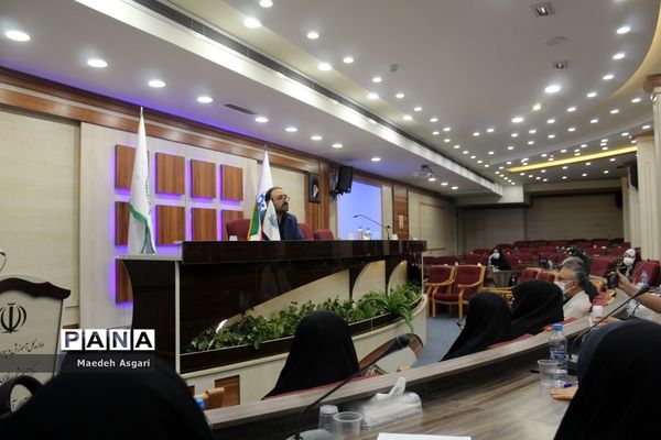 کارگاه آموزش خبرنگاری پانا ویژه دختران دانش‌آموز در قم