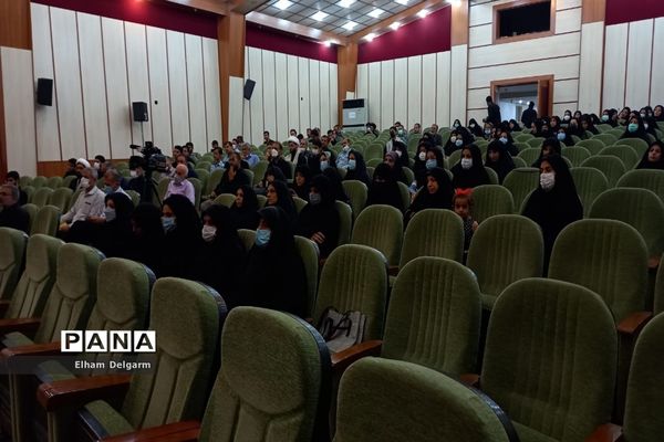 همایش پیرامون مسائل نوجوانان در شوشتر