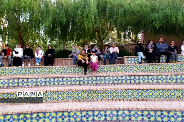 عصرانه‌های شیرین خانوادگی در پارک ایران کوچک ‌ناحیه ۳ کرج