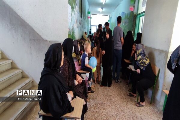 برگزاری اردوی جهادی پزشکی دبیرستان شهید‌بهایی در شهرستان رباط‌کریم