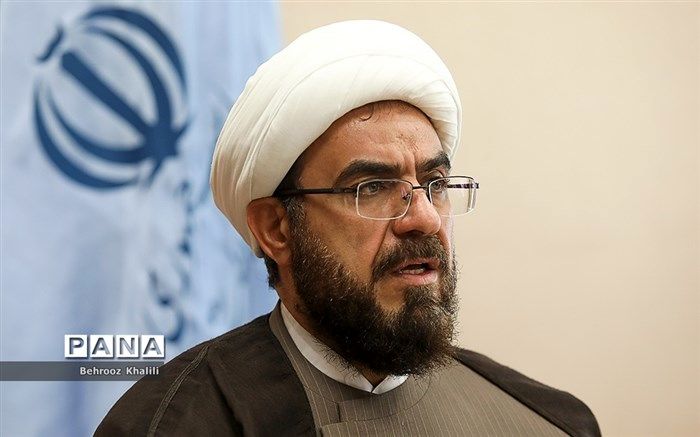 صالحی: هیچ‌ مسئولی نمی‌تواند در دولت مردمی خود را از پاسخگویی به مردم مبرا بداند