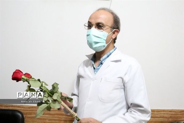 تجلیل از پزشکان توسط فرماندار شهرستان میاندورود