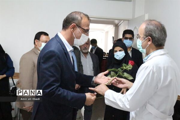 تجلیل از پزشکان توسط فرماندار شهرستان میاندورود