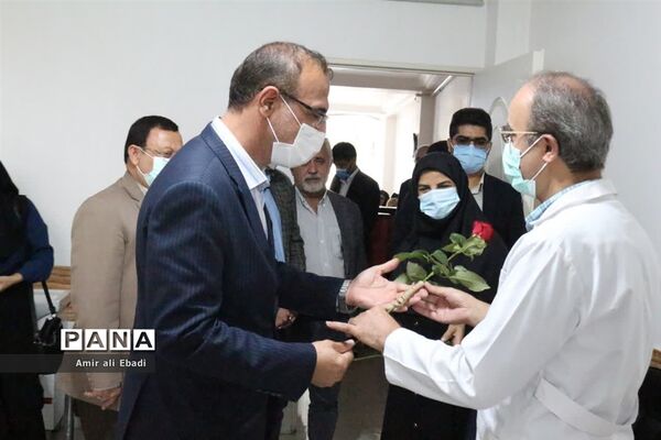 تجلیل از پزشکان توسط فرماندار شهرستان میاندورود