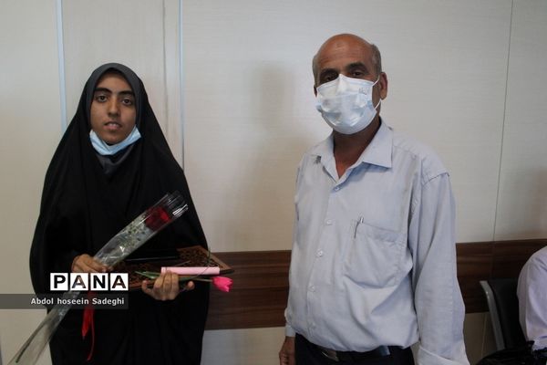 استقبال از دانش‌آموزان برتر قرآنی چهلمین دوره مسابقات قرآن، عترت و نماز کشور در فرودگاه بین‌المللی بوشهر