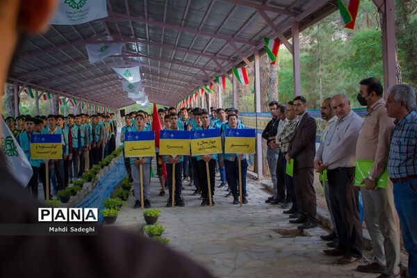 پذیرش دانش‌آموزان دراردوی قطبی اعضای سازمان دانش‌آموزی - قطب اصفهان -۲