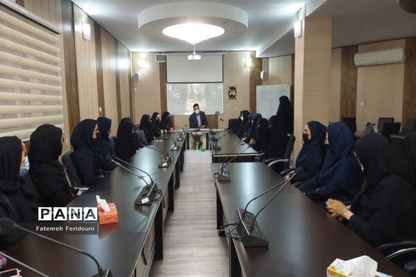 برگزاری اولین دوره آموزشی پیش‌اردوی قطبی دختران در البرز